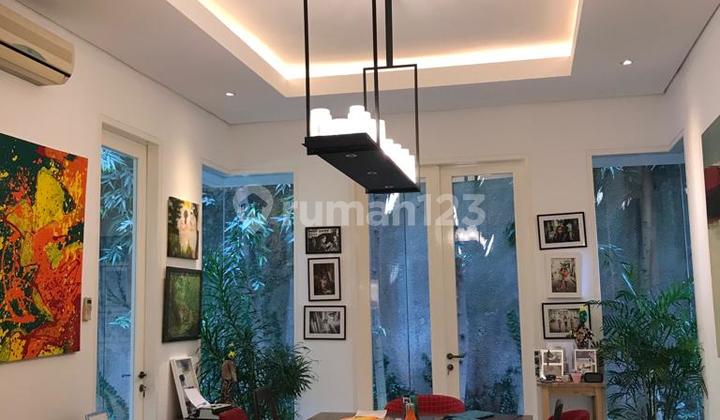 For Sale Unique and Modern House on Jl. Mulawarman, Kebayoran Baru, South Jakarta For Sale Unique and Modern House on Jl. Mulawarman, Kebayoran Baru, South Jakarta