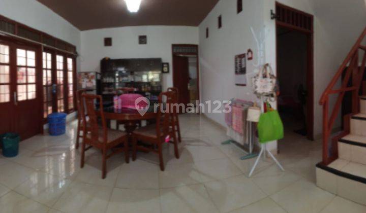 Di  Rumah Jl Puter Bintaro Jaya Sektor 5 dekat ke STAN Tangerang selatan 1