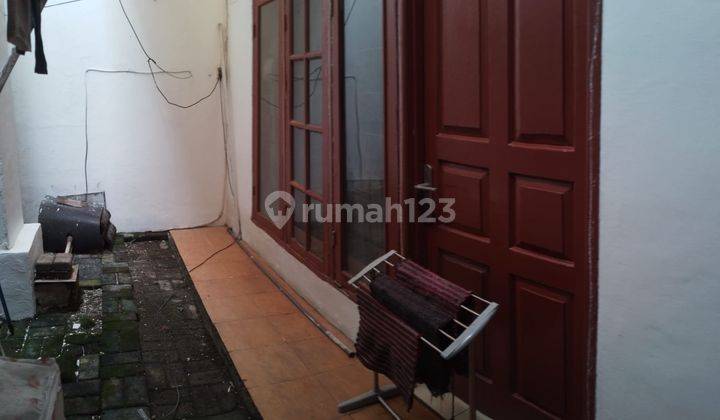 Di  Rumah Jl Puter Bintaro Jaya Sektor 5 dekat ke STAN Tangerang selatan 2