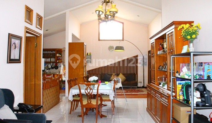 Dijual Rumah Lokasi Di Jl. Camar Raya, Bintaro