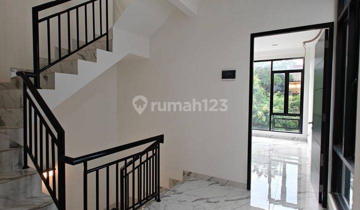 Dijual Rumah Baru 3lt Di Kedoya, Jalan 2 Mobil, Luas 45m2, Harga Rp 1.889m. 2