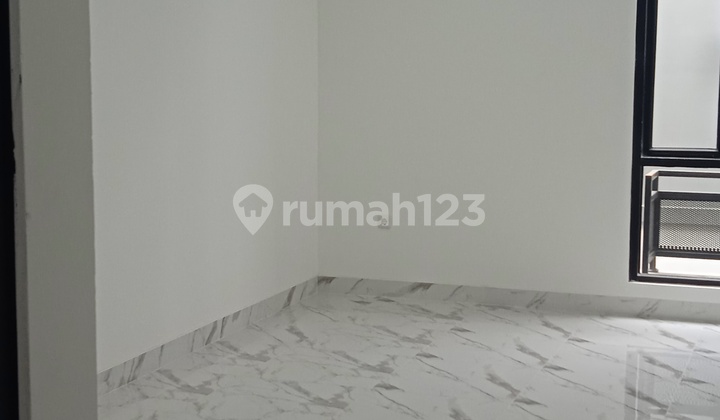 Dijual Rumah Baru 3,5lt Di Kedoya, Luas Tanah 36m2, Harga Rp 1.51 M. 2