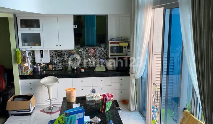 Dijual Unit 2 Kamar Tidur di Apt Neo Soho, Luas 125M2, Harga Rp3m 2
