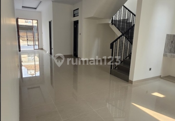 For Sale New House at Jl. Menara Meruya Selatan, Size 5x25m², East Facing, Price Rp 2.45M.