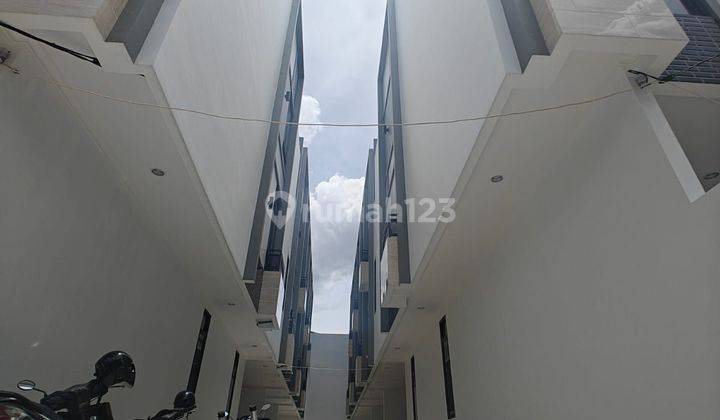 Dijual Rumah Baru Di Kedoya, 3lt Luas Tanah 37m2, Harga Rp 1.549m. 1