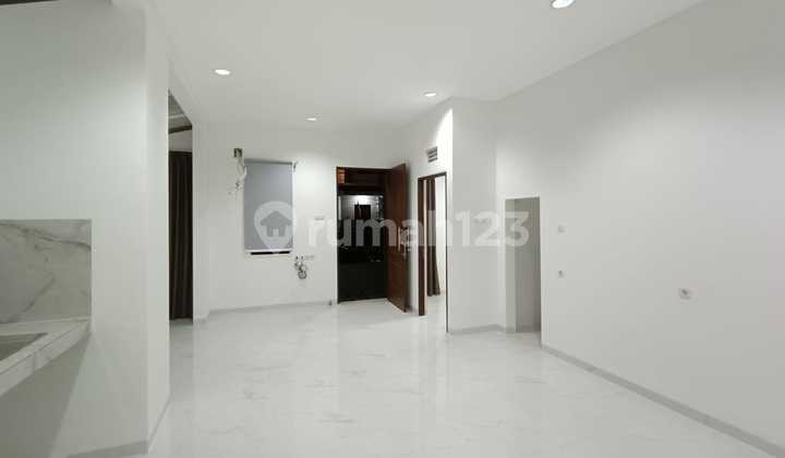 Disewa Rumah Baru 3lt Di Taman Ratu, Uk 7x10.5m2, Harga Rp75jt/th. 1