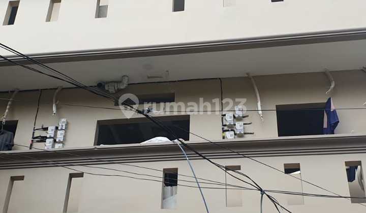 Dijual Rumah Kos Baru 5Lt, 51 Kamar di Tanjung Duren, Luas Tanah 147M2, Harga Rp 12.5M.