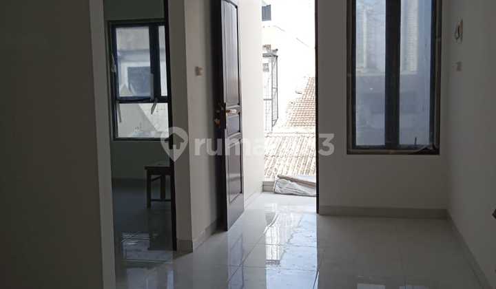 Dijual Rumah Baru 3Lt di Tanjung Duren, Uk 5.5X10m2, Harga Rp 2.7M Dijual Rumah Baru 3Lt di Tanjung Duren, Uk 5.5X10m2, Harga Rp 2.7M