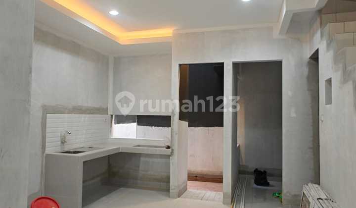 Dijual Rumah Baru 2Lt di Duri Kepa, Uk 5X14m2, Harga Rp 2.3M. 2