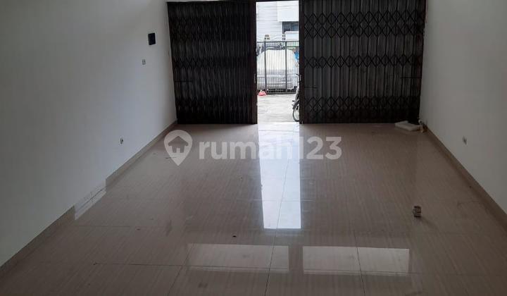Disewa Ruko 3.5Lt di Kepa Duri, Uk 5X26m2, Harga Rp 175Jt/Th. Disewa Ruko 3.5Lt di Kepa Duri, Uk 5X26m2, Harga Rp 175Jt/Th.