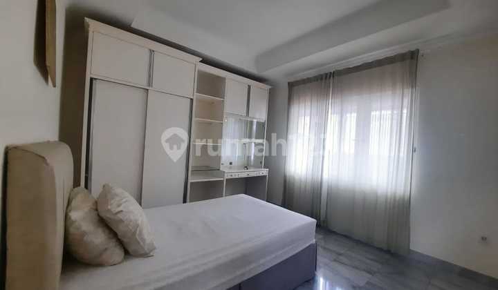 Rumah Asri Semi Furnished di Bona Indah. Ada Pool. 2