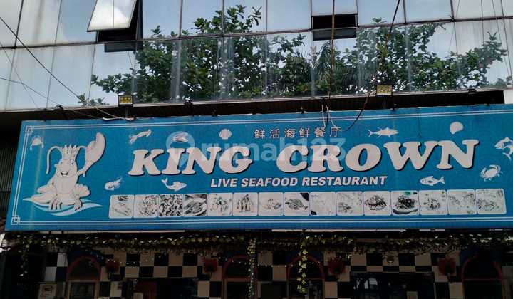 For Rent: 3-Story Shop House in Bona Indah. Nice. 1