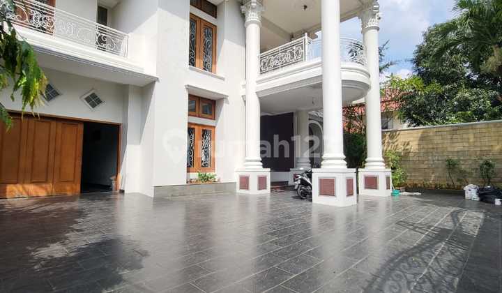 Kebayoran Baru - Rumah Mewah Di Darmawangsa Lokasi Strategis Dekat Mrt