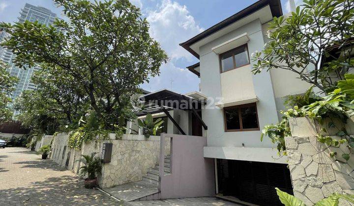 Rumah Dalam Compound Kemang Bebas Banjir 1