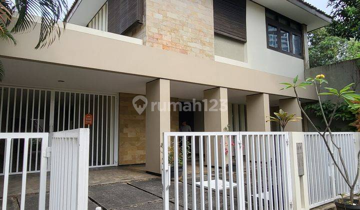 Rumah Disewakan Semi Furnished Di Komplek Jaya Mandala 2