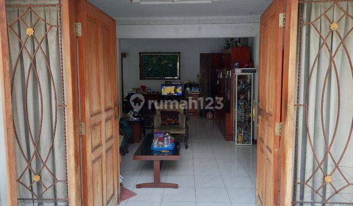 Kebayoran Baru - Rumah Lama Hanya Jual Tanah Di Radio Dalam Kebayoran Baru 1