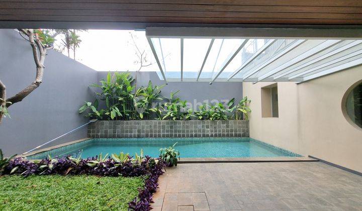 Senopati Disewakan Rumah Bagus Semi Furnished Dengan Swimming Pool + Rooftop 1