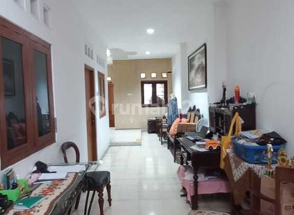 Kratonan, Solo - House for Sale, Move-In Ready, Strategic Location in the Center of Solo City.