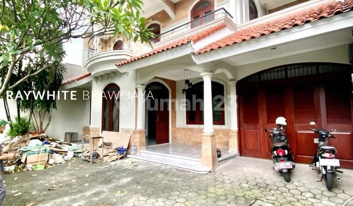 Rumah Besar Siap Huni Cocok Untuk Usaha Area Kebayoran baru