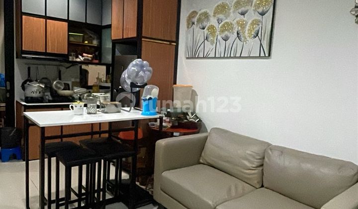 Green Royal, West Jakarta - House in a Cluster in Good Condition Green Royal, West Jakarta - House in a Cluster in Good Condition