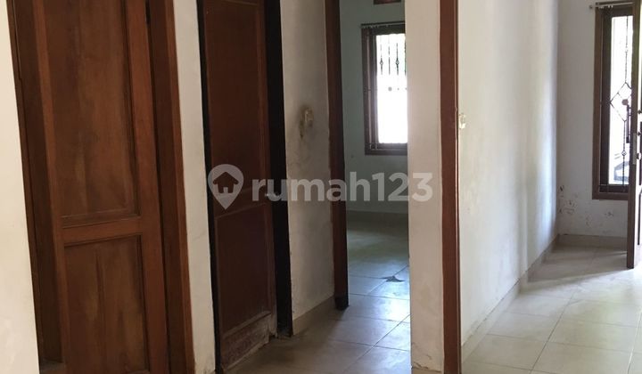 Laweyan, Surakarta - Rumah Dijual Kondisi Bagus, Lokasi Strategis 2