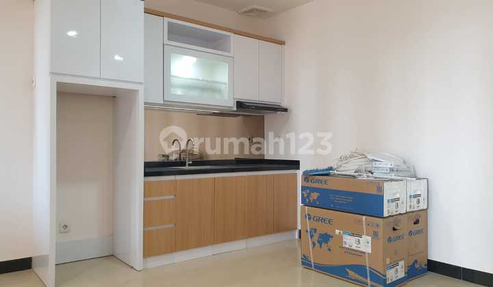 Paladian Park Beautiful Ready-to-Occupy Apartment Kelapa Gading