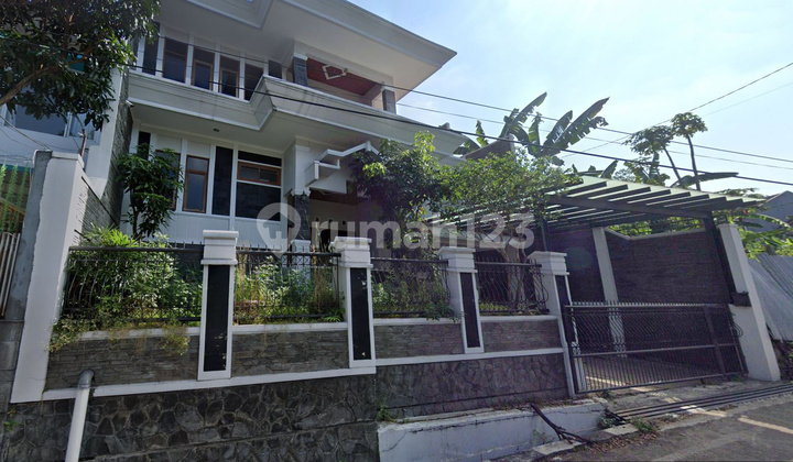 Nice Luxurious House Babakan Jeruk Sukajadi Bandung 2