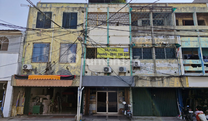 3-Story Ready-to-Use Shop House on Cengkeh Street, Pinangsia, West Jakarta