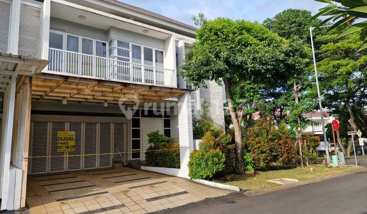 East Corner Luxury House with the Best Location and View in Grand Orchard 2