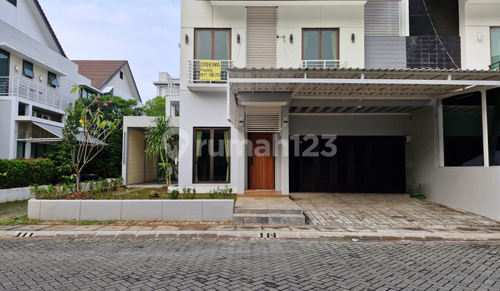 Beautiful Newly Renovated Minimalist House Ready to Occupy in Pulomas Residence