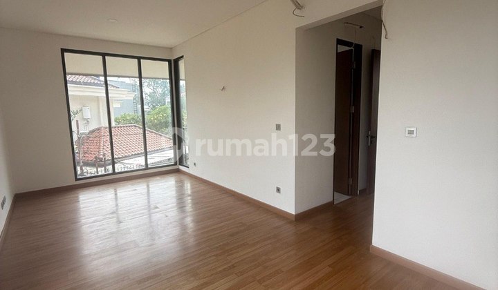 Rumah Bagus 3 Lantai Siap Huni Di Kemang