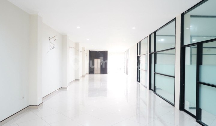Gedung Kantor Baru 3 Lantai Siap Pakai Di Cilandak