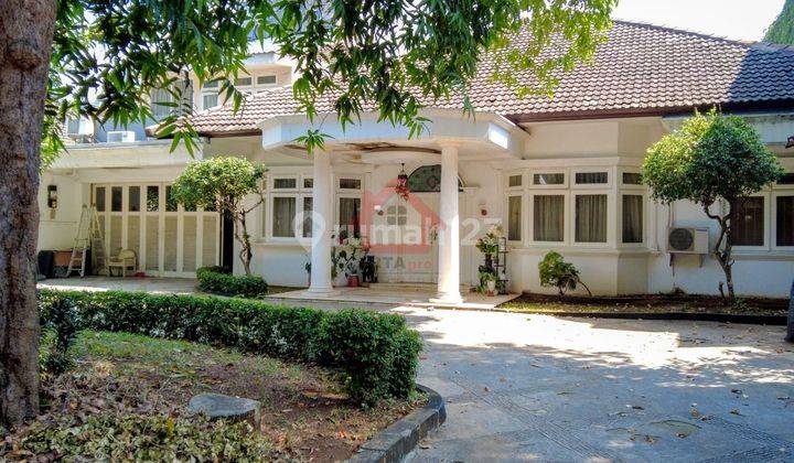 Rumah 2 Lantai Bagus SHM di Menteng, Jakarta Pusat 2