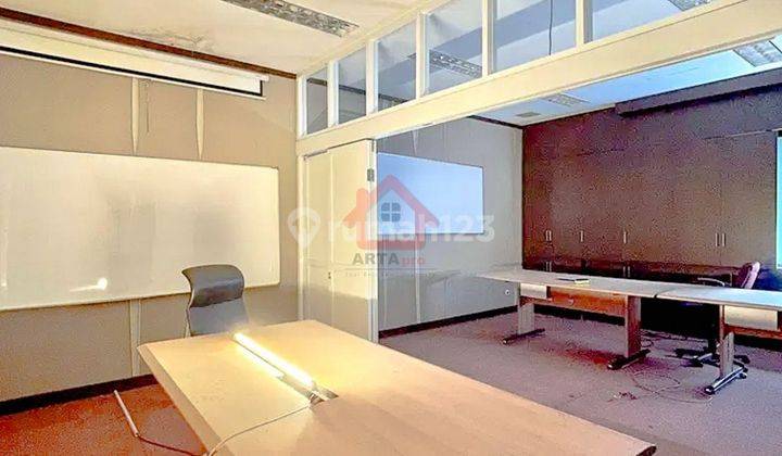 Ruang-usaha di Tebet, Jakarta Selatan 1.100 m Bagus SHM 2