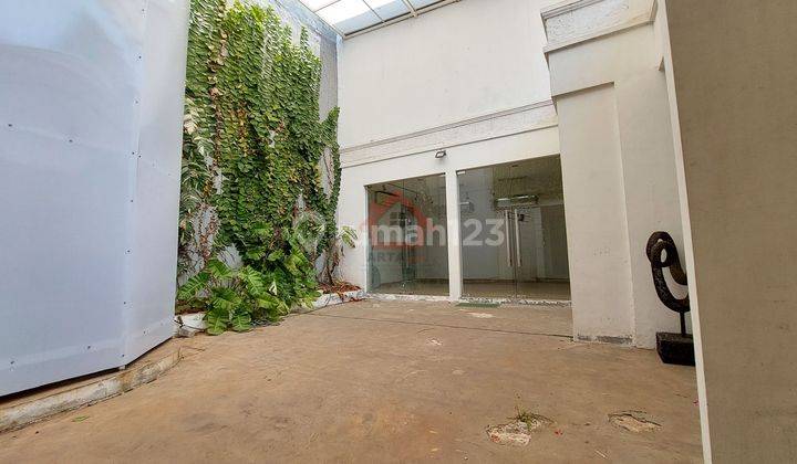 Dijual cepat Rumah Lama 1,5 Lantai di Menteng, Prime area 1