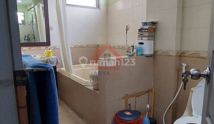 Dijual Rumah Usaha 2 Lantai SHM siap usaha di Gandaria Utara 2