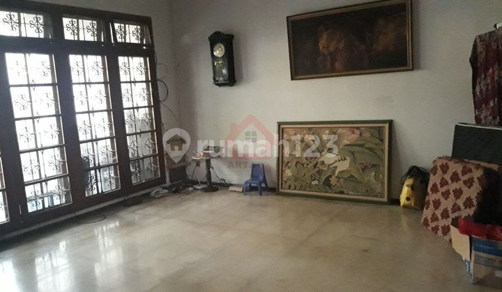 Dijual Rumah Lama Hitung Tanah SHM di Cikini