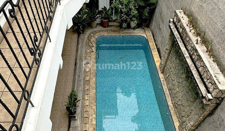 Dijual Rumah 2 Lantai Bagus Swimming Pool di Pakubuwono 2