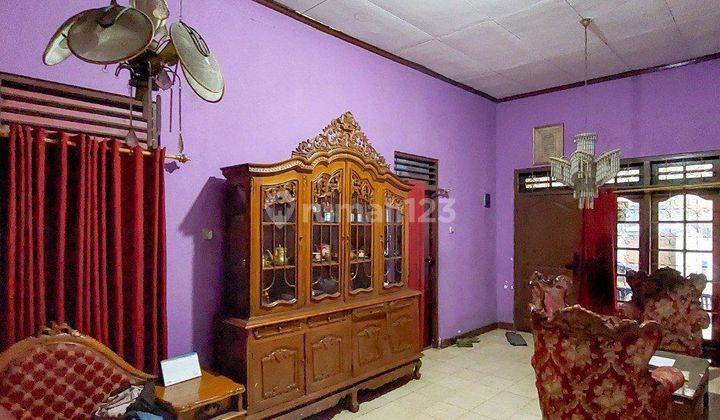 Dijual Rumah Lama Hitung Tanah Di Pinggir Jalan di Pulo Gadung 1