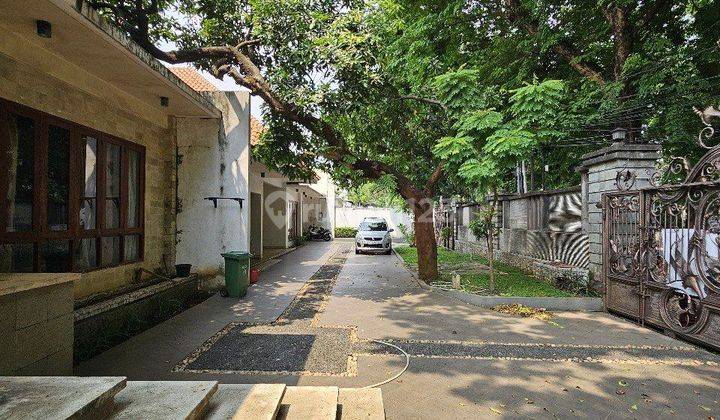 Dijual Rumah Bagus Ada Kolam Renang di Wijaya, Kebayoran Baru 2