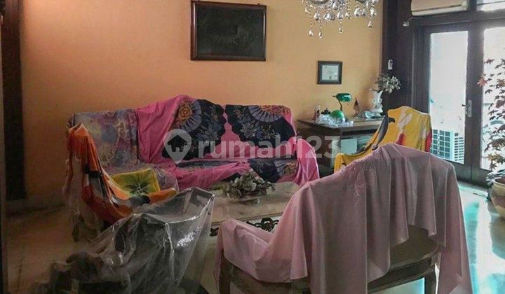 Old House Land Area Commercial in Pegangsaan, Menteng 2