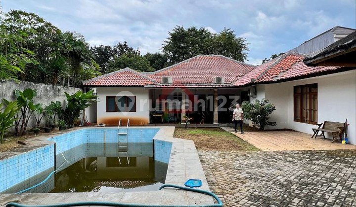 Rumah Lama Butuh Renovasi Di Kemang Dalam Jaksel