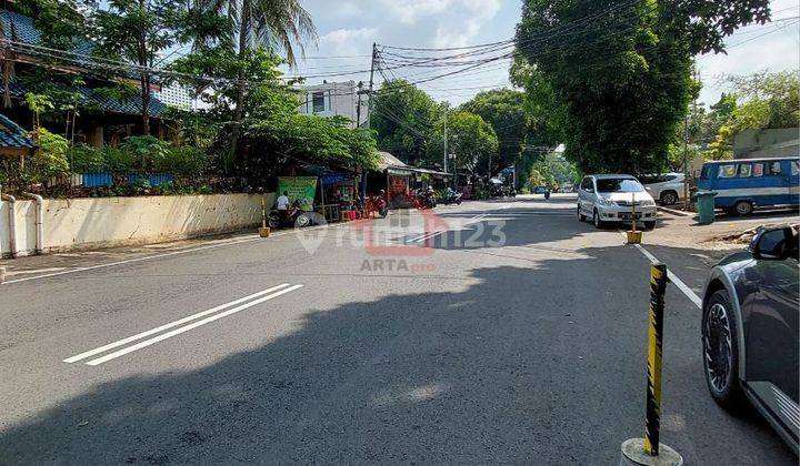 Rumah Lama Area Komersial Di Patal Senayan Jaksel 2