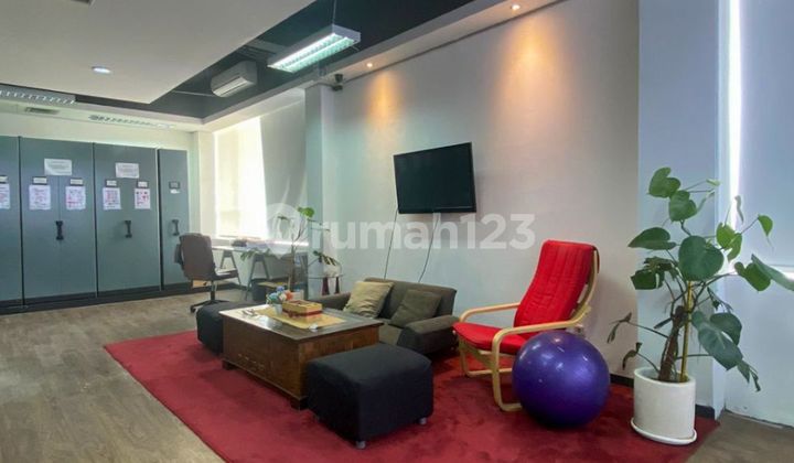 Good Ready-to-Use Building in Ragunan Area, South Jakarta