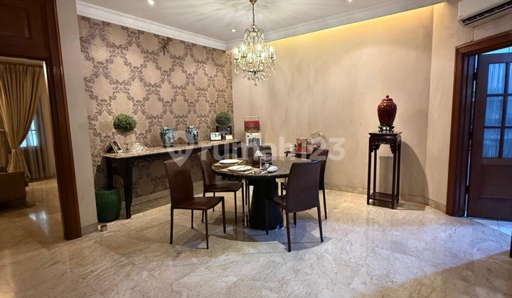 Rumah Lama Terawat Siap Huni Di Area Senopati Jaksel 2