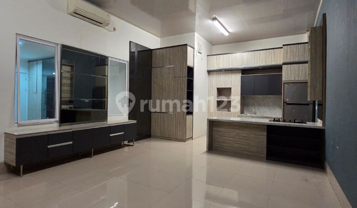 Rumah Baru Semi Furnished Dalam Cluster South Thame