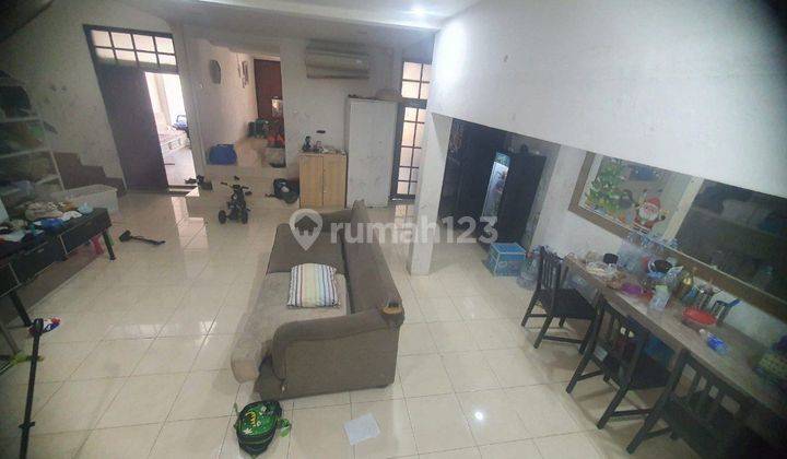 Rumah Siap Huni Area Tenang Akses Jalan Lebar Di Pondok Indah 2