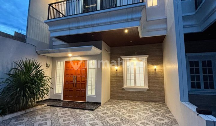 Modern Classic Brand New House in Jagakarsa