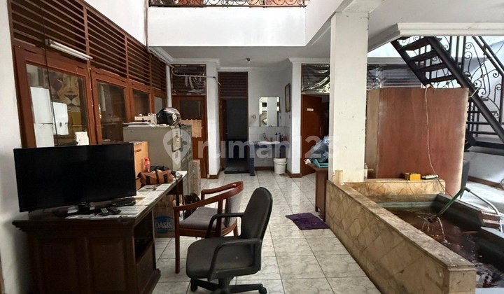 Rumah Lama Terawat Siap Huni Di Tebet Barat 2