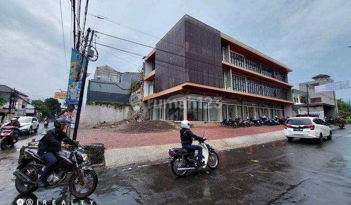 RUKO 3LANTAI SHM LOKASI STRATEGIS DI CIKUTRA CIGADUNG BANDUNG